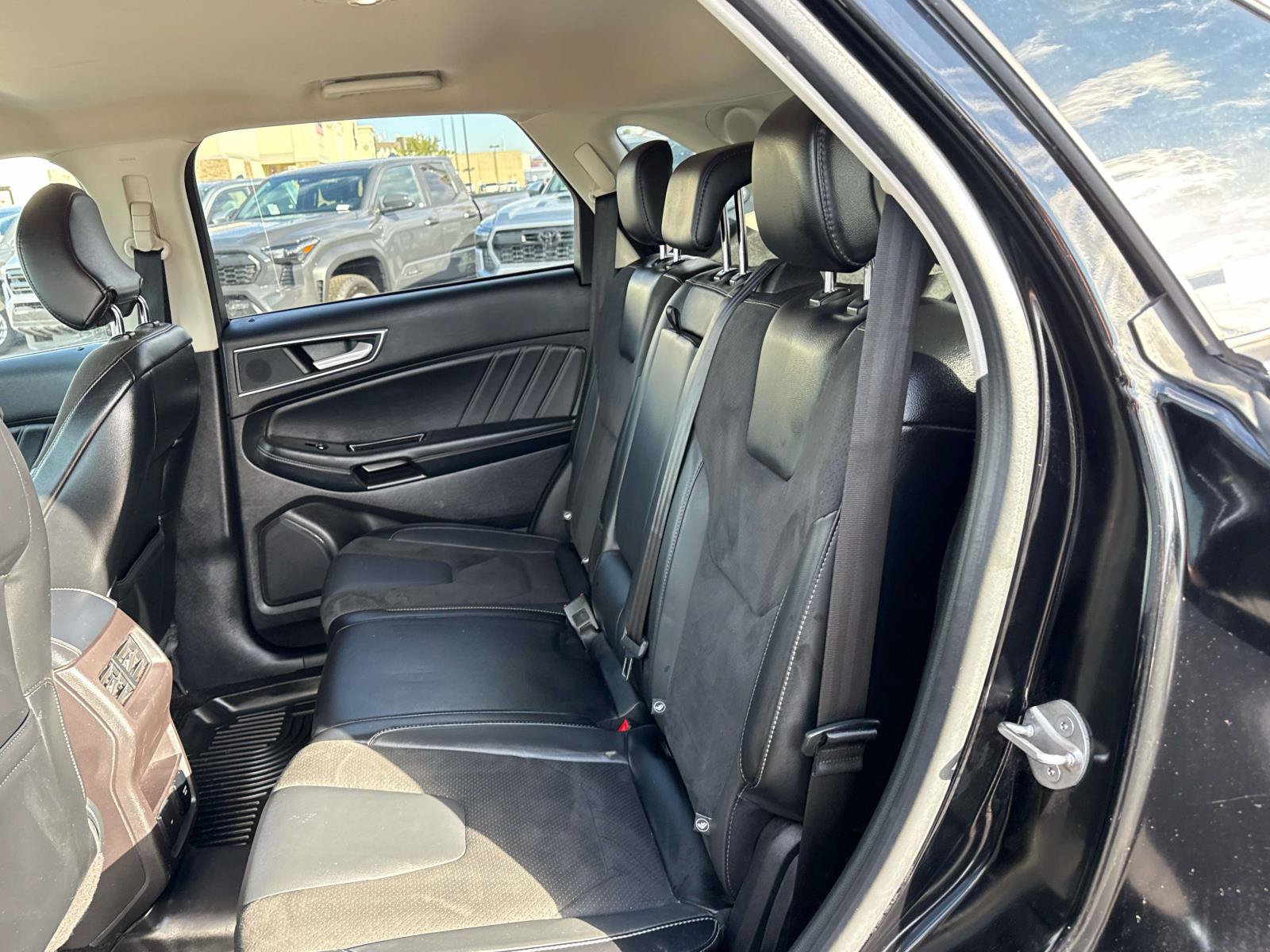 Used 2018 Ford Edge Sport w/ Technology Package AWD/4WD image 13