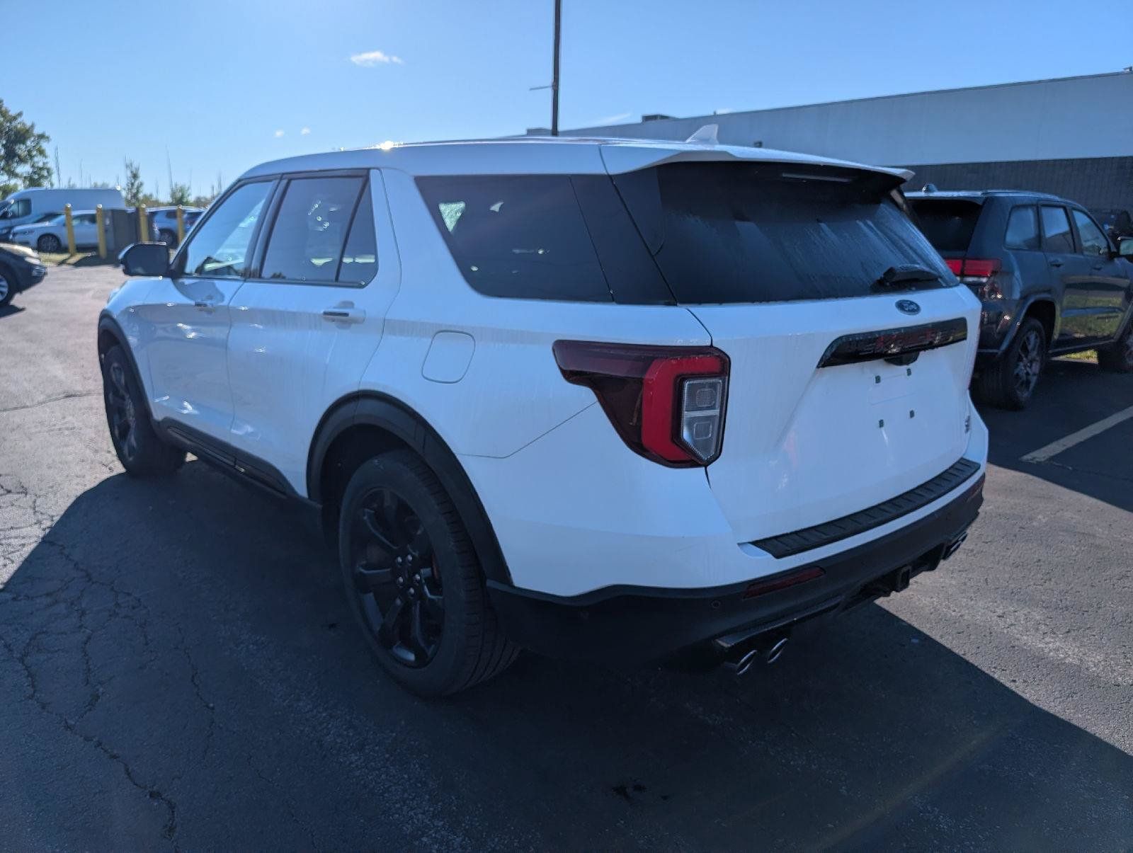 Used 2022 Ford Explorer ST w/ Equipment Group 401A AWD/4WD image 8