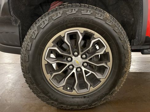 Used 2018 Chevrolet Colorado ZR2 image 21