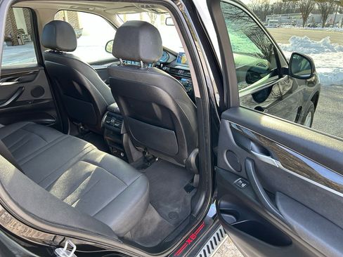 Used 2015 BMW X5 xDrive35d image 16