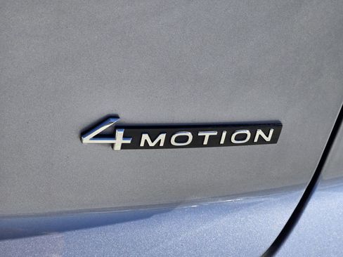 Used 2024 Volkswagen Atlas Cross Sport SEL Premium R-Line image 12