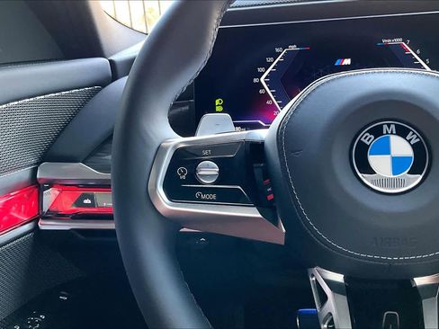 Certified 2025 BMW 760i xDrive w/ Executive Package image 24