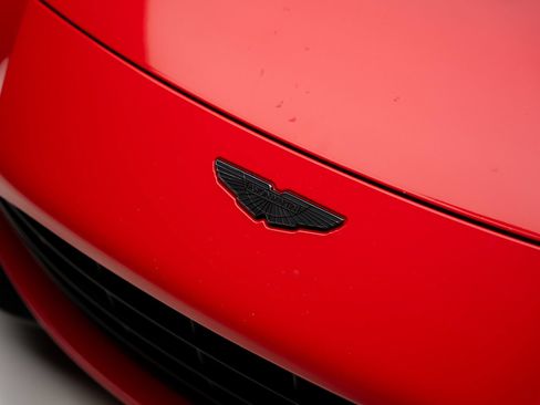 Used 2023 Aston Martin V8 Vantage Coupe RWD image 13