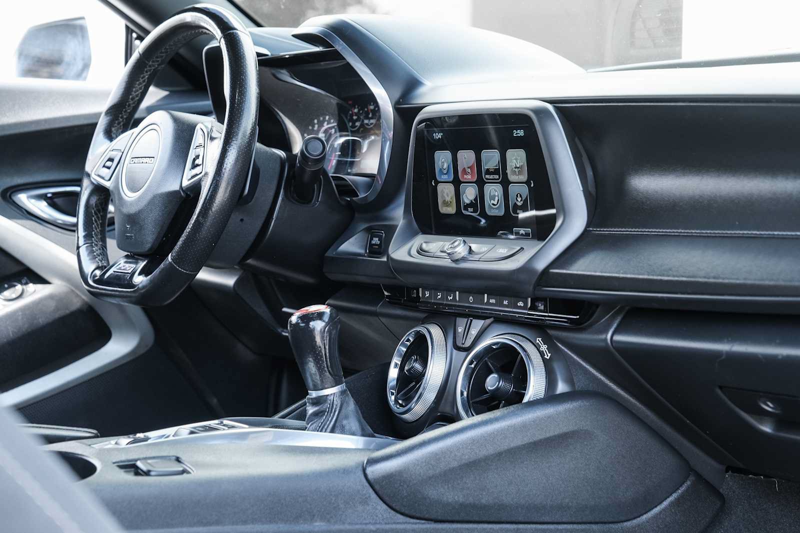 Used 2018 Chevrolet Camaro SS RWD image 26