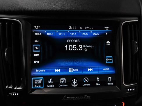Used 2017 Maserati Levante AWD/4WD image 28