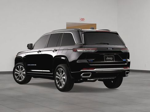 New 2024 Jeep Grand Cherokee Overland w/ Advanced Protech Group III AWD/4WD image 4