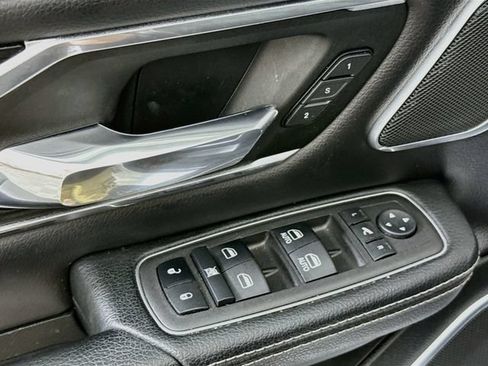 Used 2023 RAM 1500 Laramie AWD/4WD image 18