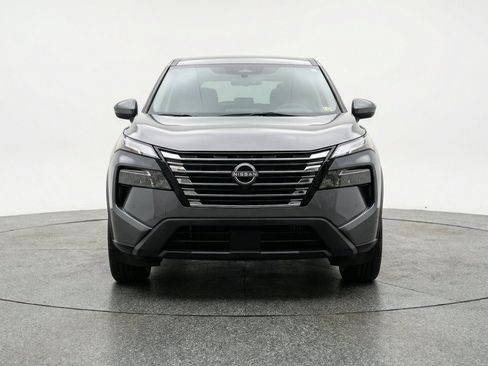 Used 2025 Nissan Rogue SV AWD/4WD image 2