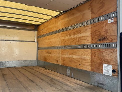 Used 2021 Chevrolet Express 4500 Extended w/ Power Convenience Package RWD image 28