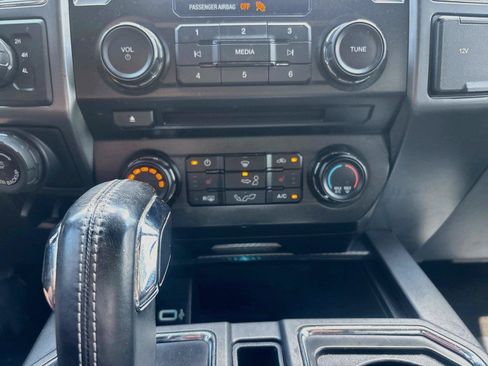 Used 2018 Ford F150 XLT w/ Equipment Group 302A Luxury AWD/4WD image 10