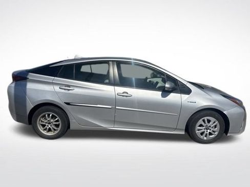 Used 2016 Toyota Prius Two w/ Protection Package FWD image 3