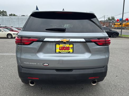 Used 2023 Chevrolet Traverse LS image 5
