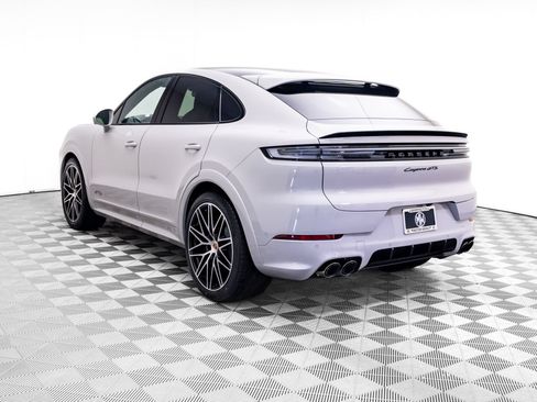 New 2026 Porsche Cayenne GTS AWD/4WD image 3