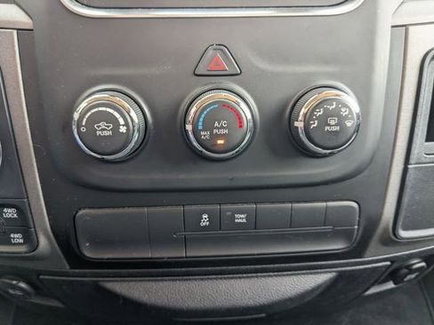 Used 2015 RAM 1500 Express image 16