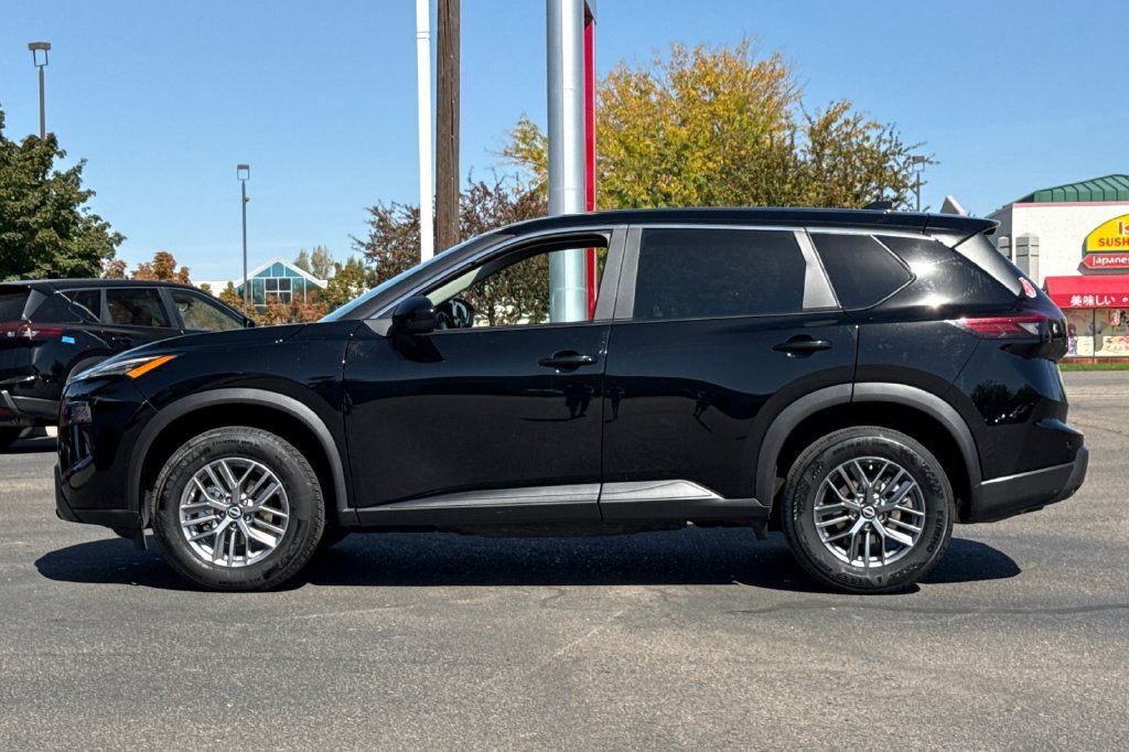 Used 2026 Nissan Rogue SV AWD/4WD image 10