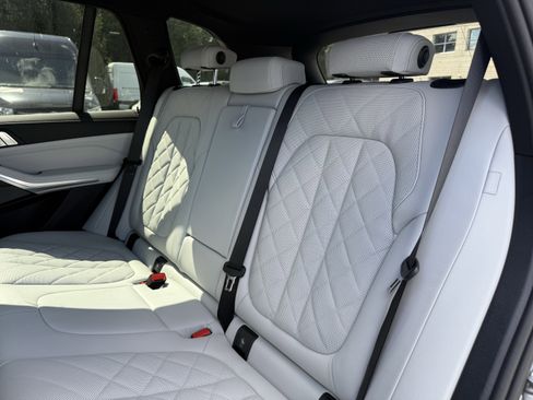 Used 2026 BMW X5 xDrive40i image 14