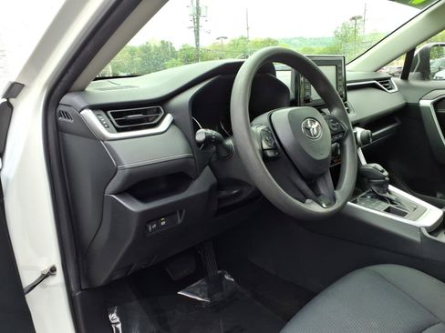 Used 2019 Toyota RAV4 LE w/ All Weather Liner Package AWD/4WD image 17