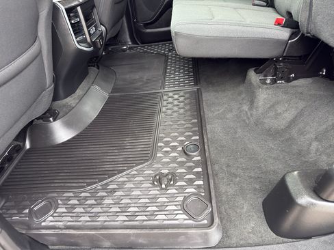 Used 2022 RAM 1500 Big Horn AWD/4WD image 35