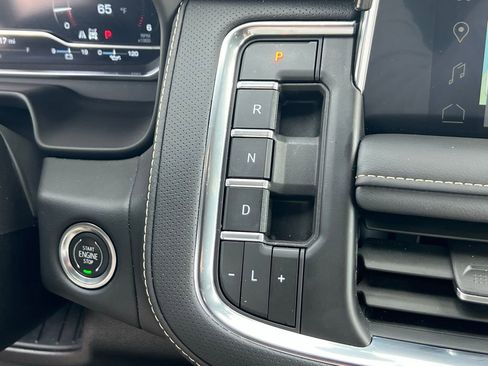 Used 2024 GMC Yukon XL SLT w/ SLT Luxury Package AWD/4WD image 35