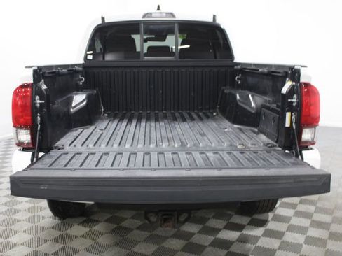 Certified 2022 Toyota Tacoma SR image 14
