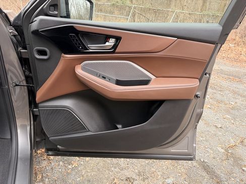 Used 2023 Acura MDX SH-AWD w/ Technology Package image 10