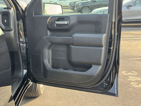 Used 2022 Chevrolet Silverado 1500 Custom AWD/4WD image 12