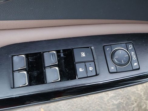 Used 2022 Lexus ES 350 w/ Premium Package image 12