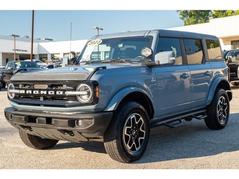 Used 2023 Ford Bronco Outer Banks AWD/4WD image 5