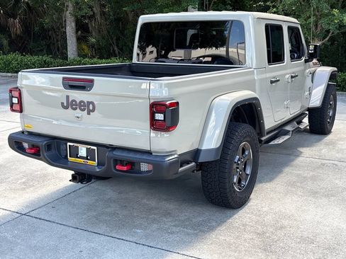 Used 2022 Jeep Gladiator Rubicon w/ LED Lighting Group AWD/4WD image 3