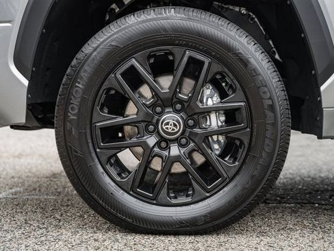 Used 2025 Toyota Tundra Limited image 20