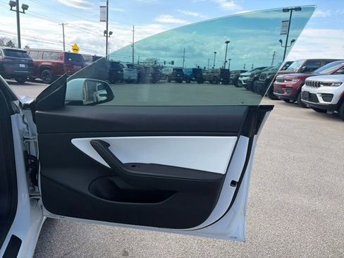 Used 2021 Tesla Model 3 Long Range image 46