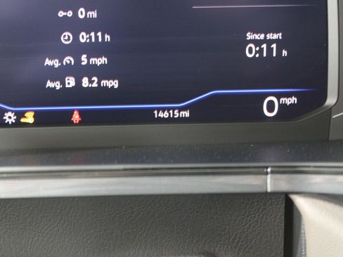 Used 2024 Volkswagen Taos SEL image 12