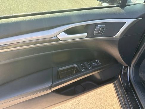Used 2020 Ford Fusion SEL FWD image 9