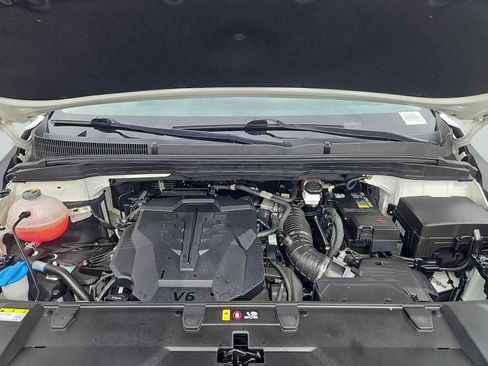 Used 2023 Kia Carnival LX image 30