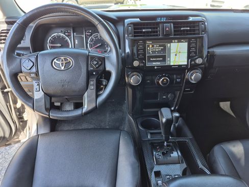 Used 2022 Toyota 4Runner TRD Off-Road Premium w/ Moonroof Package AWD/4WD image 18