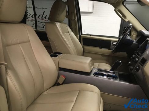 Used 2017 Ford Expedition Limited w/ Equipment Group 301A AWD/4WD image 38