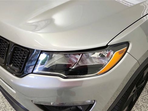 Used 2018 Jeep Compass Latitude AWD/4WD image 13