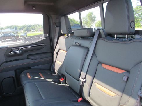 New 2026 GMC Sierra 1500 AT4 w/ AT4 Premium Package AWD/4WD image 13