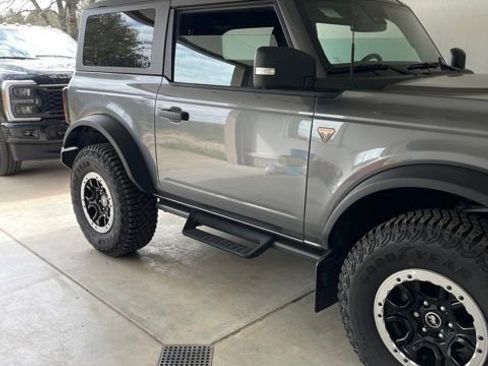 Used 2023 Ford Bronco Badlands w/ Sasquatch Package AWD/4WD image 2