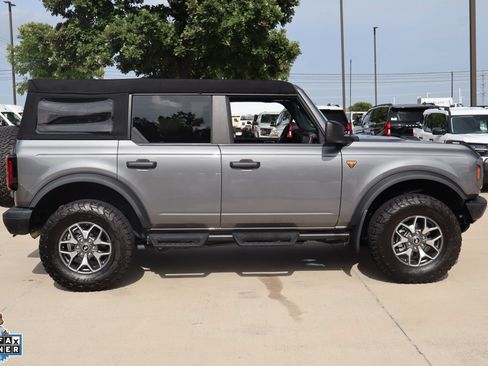 Certified 2024 Ford Bronco Badlands AWD/4WD image 2