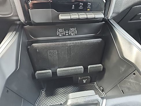 Certified 2025 RAM 1500 Big Horn image 30