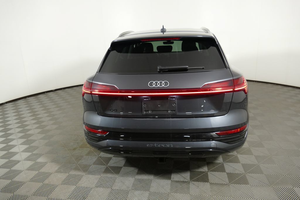 Used 2024 Audi Q8 e-tron Premium Plus w/ Premium Plus Package AWD/4WD image 4