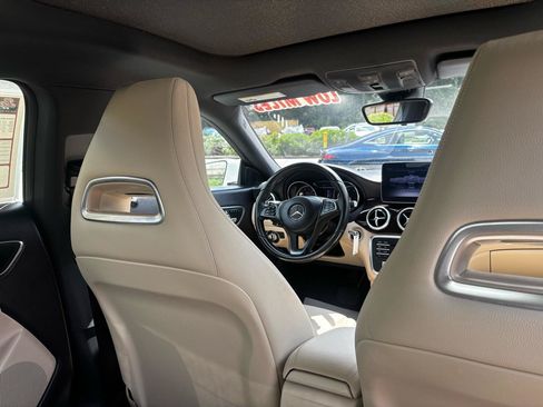 Used 2018 Mercedes-Benz CLA 250 image 23