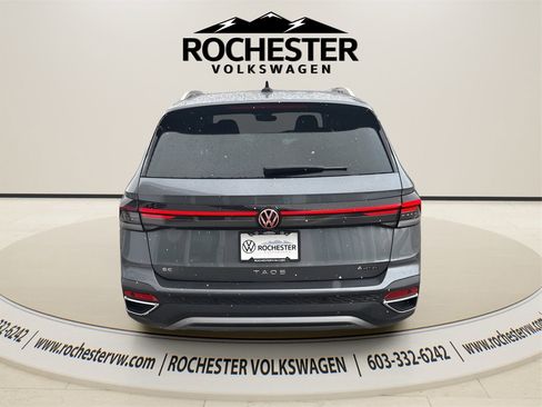 New 2026 Volkswagen Taos SE image 7
