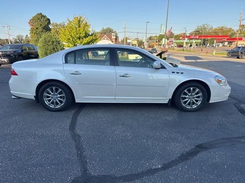 Used 2011 Buick Lucerne CXL image 6