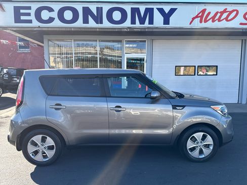 Used 2014 Kia Soul image 2