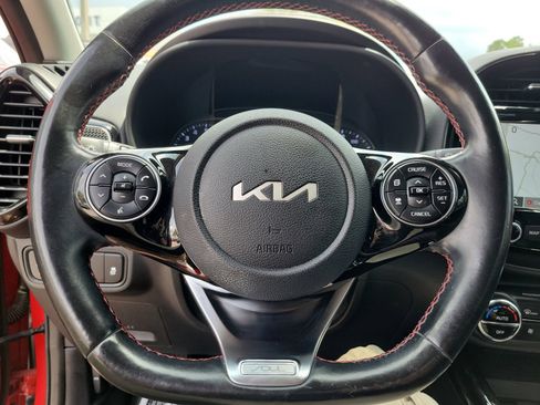 Used 2022 Kia Soul Turbo FWD image 18