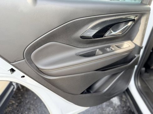 Used 2022 GMC Terrain AT4 w/ Infotainment Package II image 33