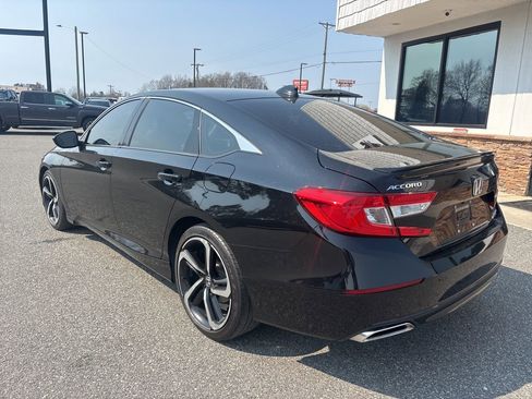 Used 2021 Honda Accord Sport Special Edition image 6