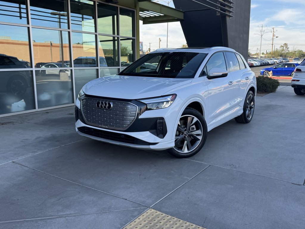 Used 2022 Audi Q4 e-tron Premium Plus w/ Premium Plus AWD/4WD image 2